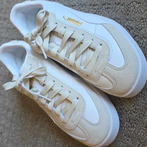 Puma Shoes - Puma White Cream Low-Top Sneakers